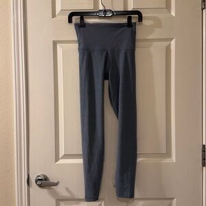 Aritzia TnAction Cropped Leggings
